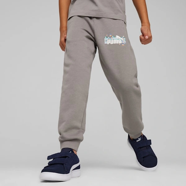 PUMAs Sommerferien-Abenteuer für kleine Entdecker: ESS+ Sweatpants – Spiel, Spaß & Sonnenschein!